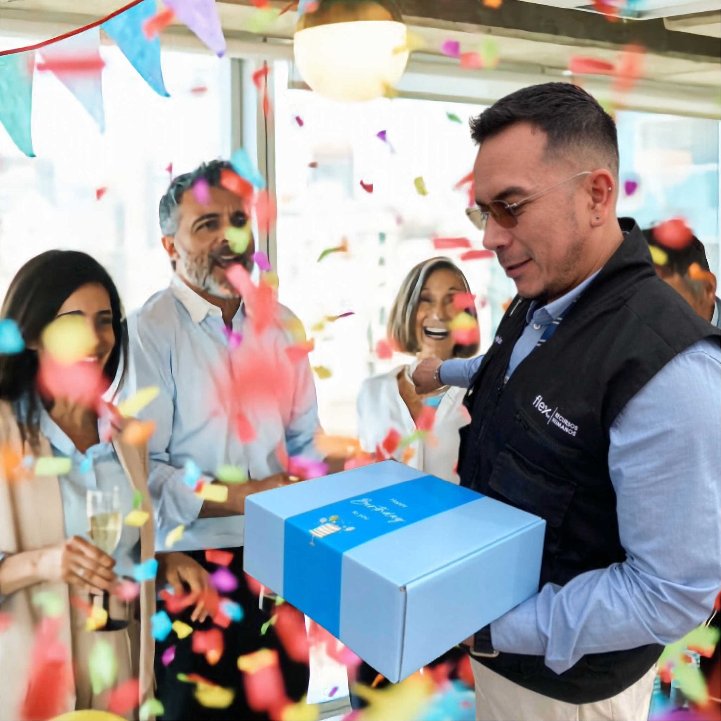 Box Birthday Color: Desayuno Sorpresa de Cumpleaños Personalizado