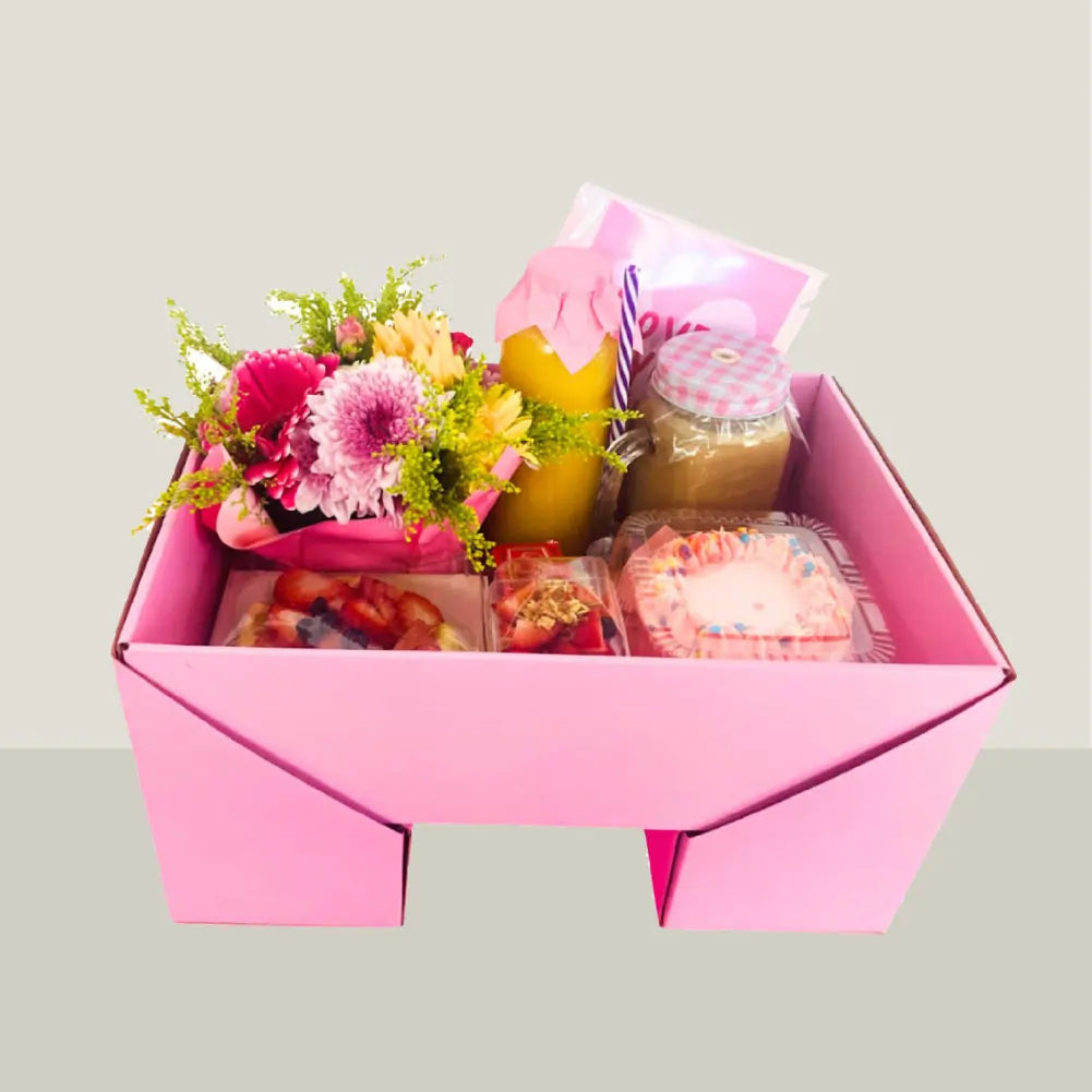 Desayuno a Domicilio con Pastel, Café Frío y Flores en CD Juárez