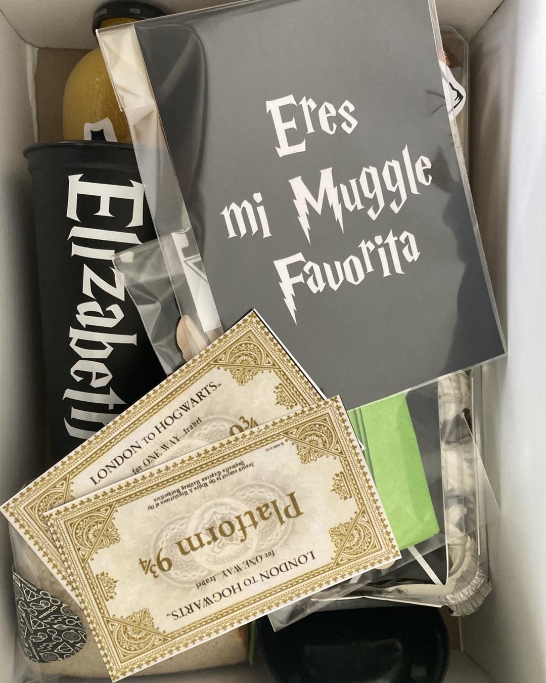 Desayuno sorpresa de cumpleaños con temática de Harry Potter, ideal para celebrar un día especial con un toque de magia y aventura